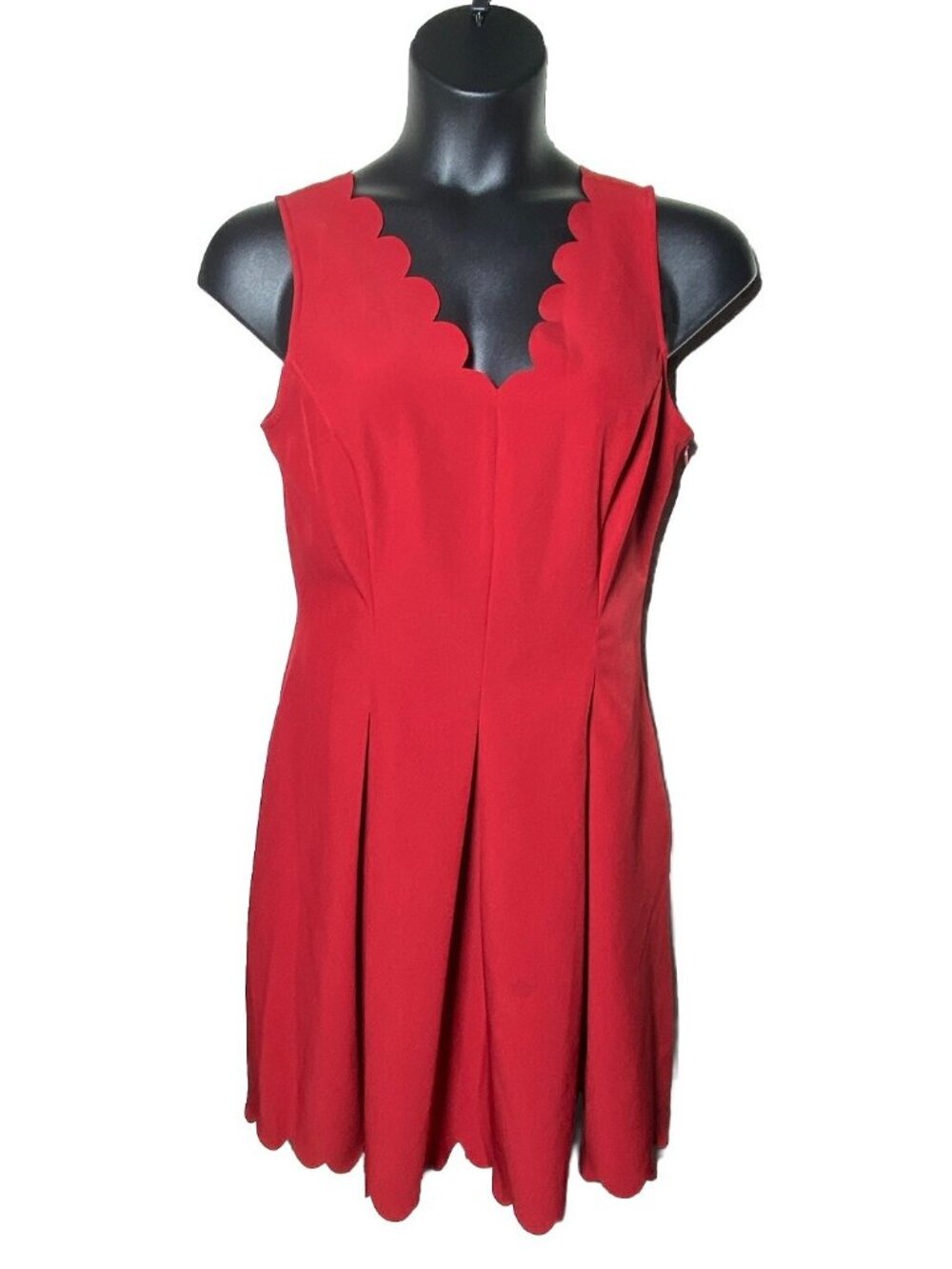 Banana Republic Red Scallop Size 12 Aline Vneck Sleeveless Dress Holiday Party
